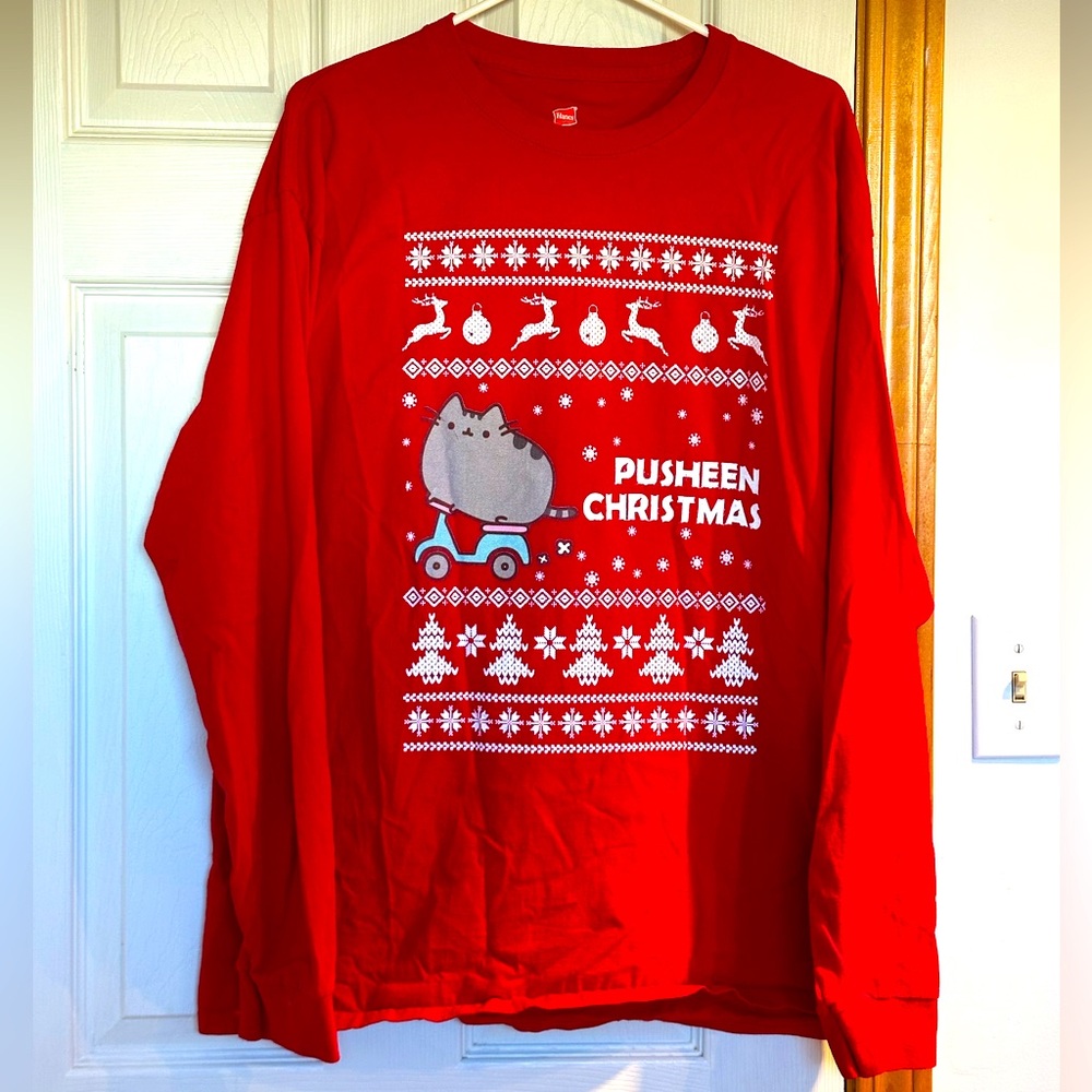 The most adorable Pusheen “Ugly” Christmas sweater. Unisex, size XL ♥️🤍🎄🐈‍⬛